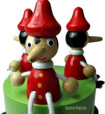 Spieluhr - Der hölzerne Pinocchio mit seiner langen langen Nase