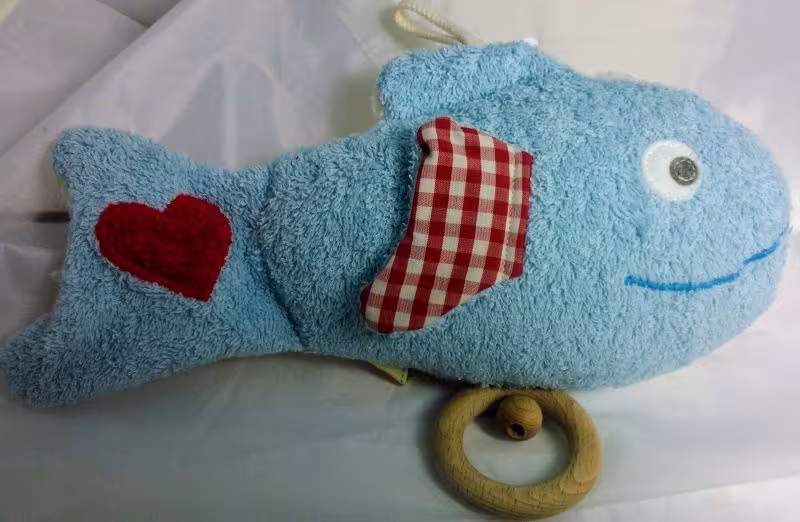 Baby - Spieluhr, Fisch von Efie, Wiegenlied Sandmann, lieber Sandmann - Baby-Spieluhr von vorne