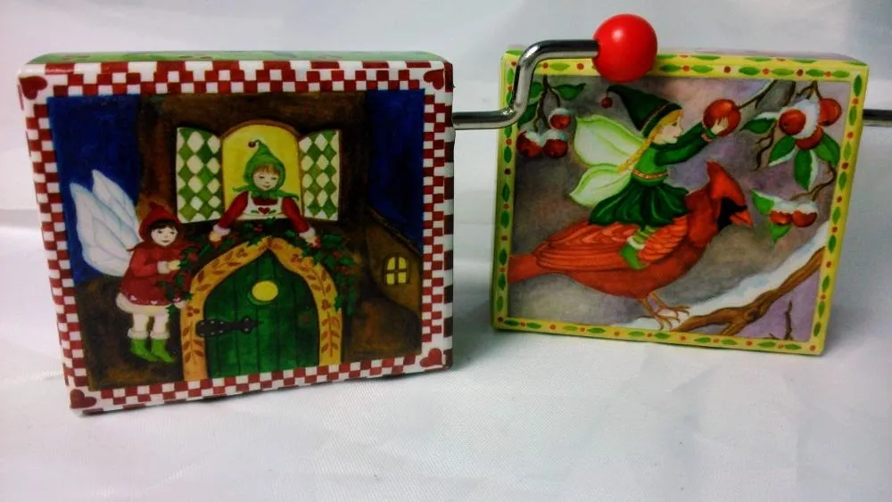 Spieluhr Handkurbel in stabiler Ummantelung, Weihnachts-Collektion, Elfen Varianten 3 und 4