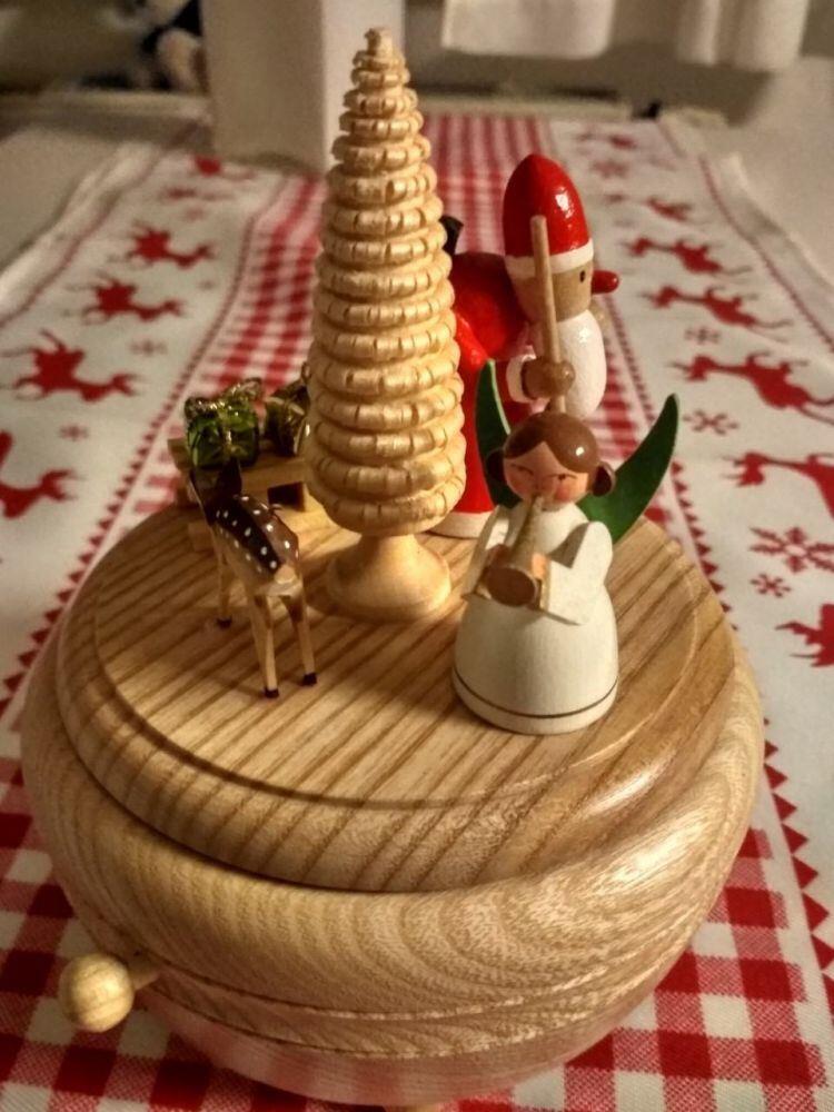 Kundenfoto (Beispiel) einer selbst bestückten Spieluhr - vielen Dank für die Erlaubnis das Foto zu