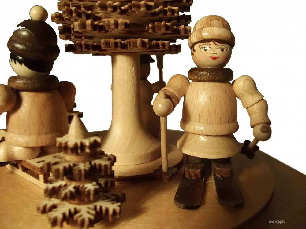 Kunstvolle Holz Spieluhr Winterkinder aus dem Erzgebirge, Ansicht Skiläuferin