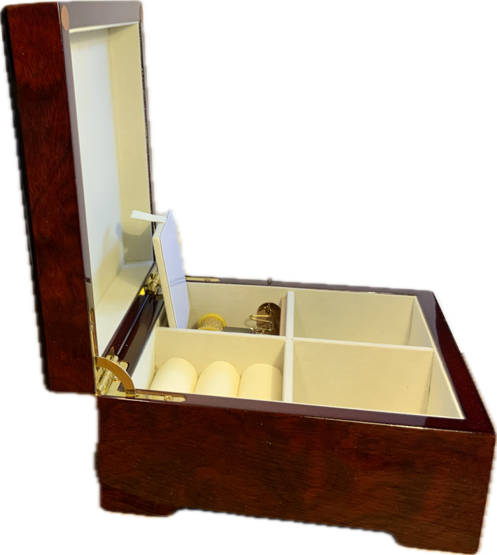 Spieluhr seitlich geöffnet