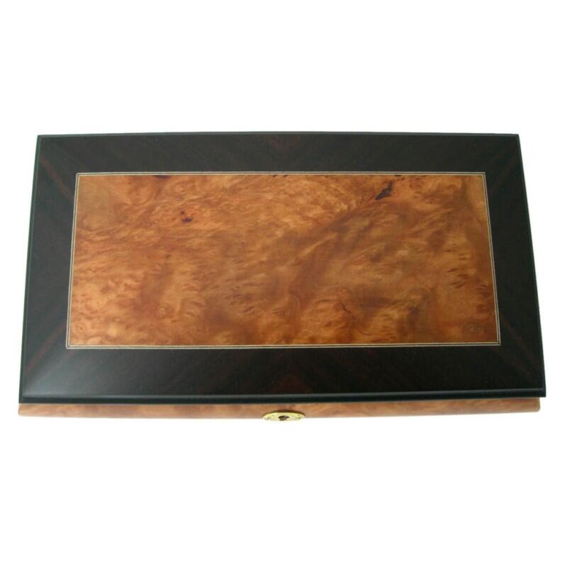 Schmuckschatulle von Böhme Music aus Ulmen-Wurzelhol, Ansicht auf Deckel bei geschlossener Spieluhr