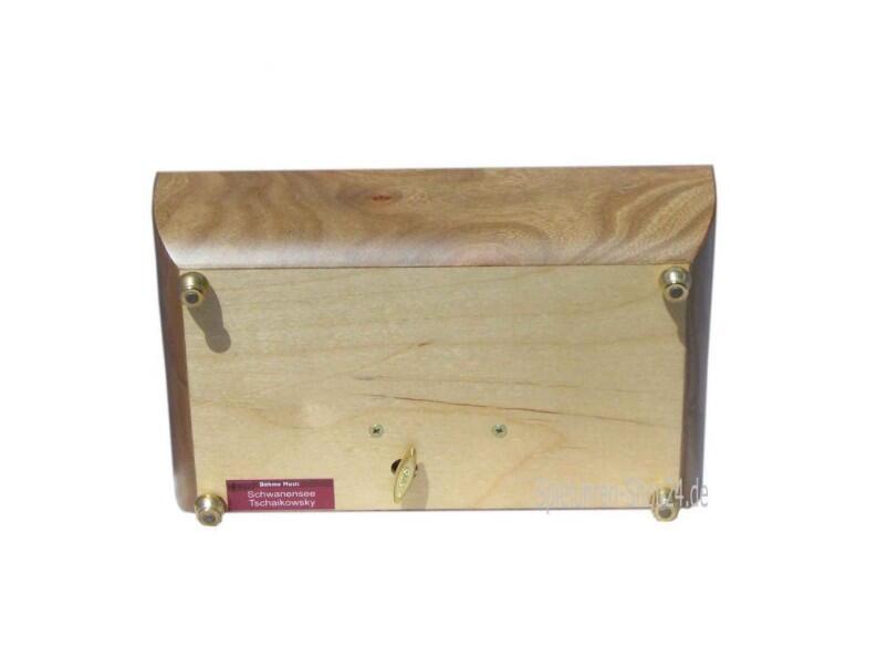 Schatulle Böhme Music mit Blumenintarsien und drehender Ballerina, Spieluhr Ansicht Unterseite mit