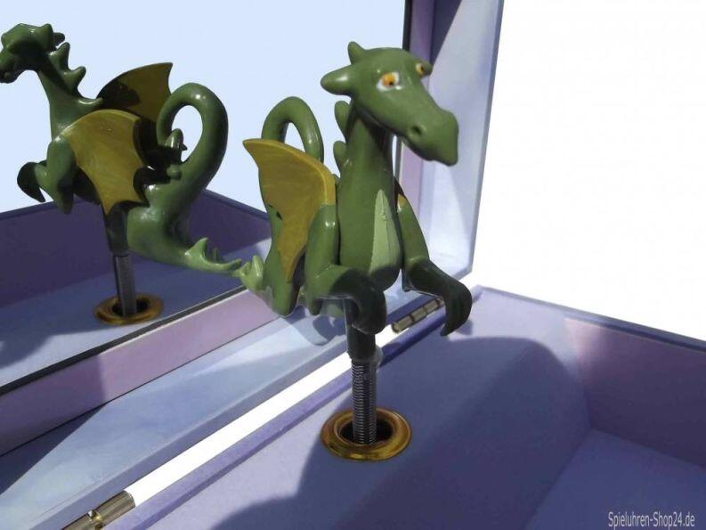 Drachenschloss - Dragon′s Castle Spieluhr, Der Drache in der Spieluhr von nahem